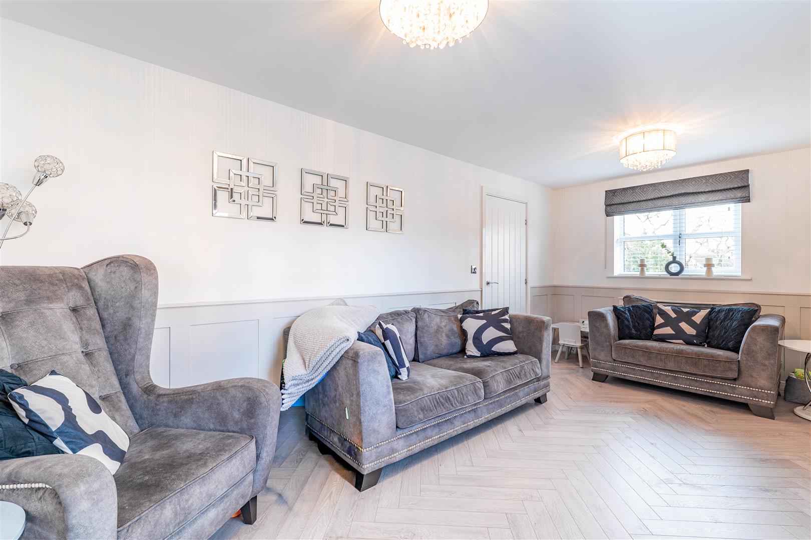 3 bed property in Sussex Close, Preston